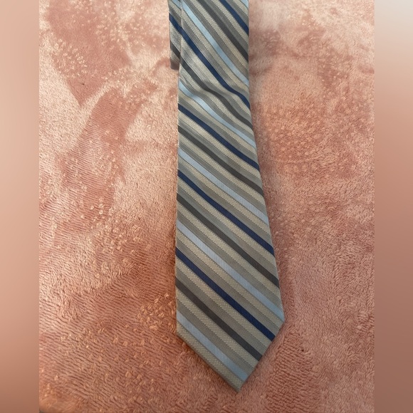 Calvin Klein Blue and Gray Striped Tie - Picture 1 of 8